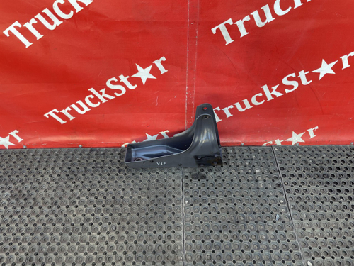 Кронштейн замка кабины 2019 г.