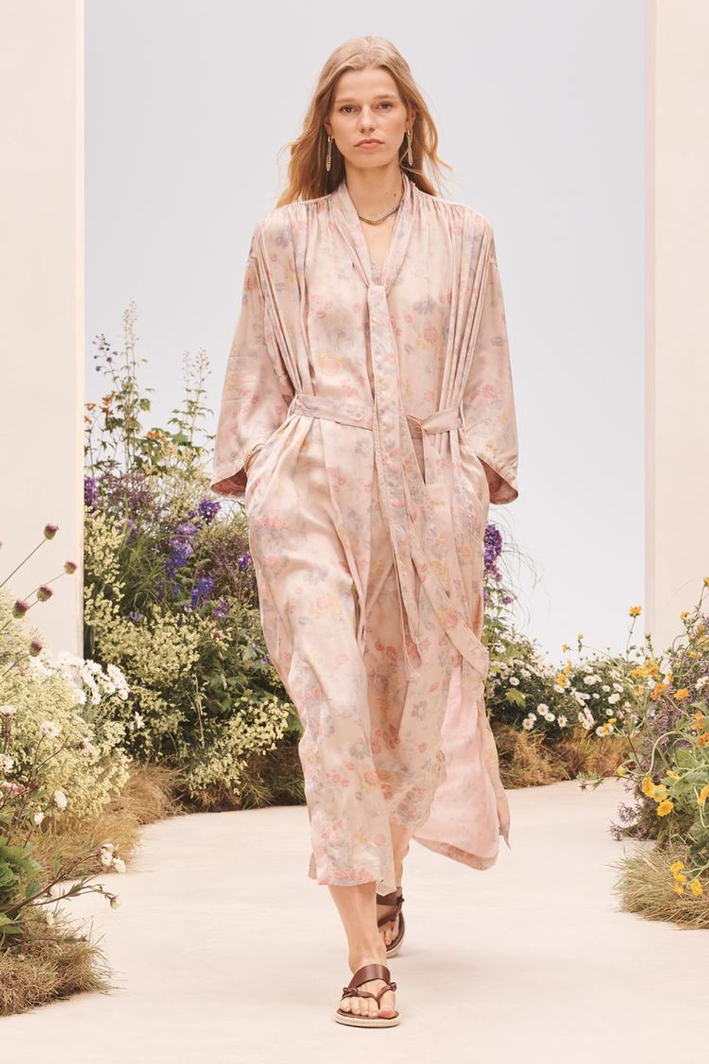 ZARA КОЖАНЫЕ САНДАЛИИ, КОРИЧНЕВЫЙ