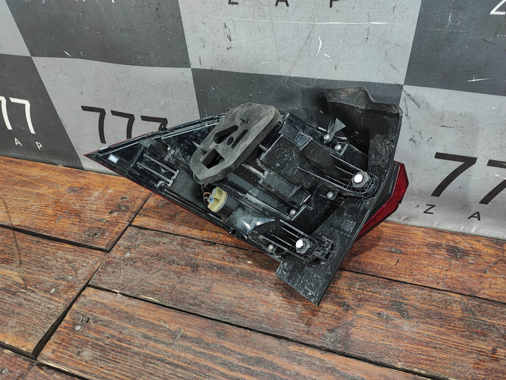 Фонарь задний правый LED Volkswagen Tiguan 2 16-20 Б/У Оригинал 5NA945096D