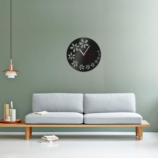 Настенные часы Строгость