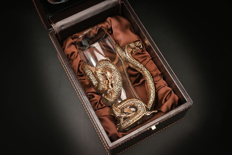 Бокал для пива «Год Змеи» в подарочном футляре с художественным оформлением