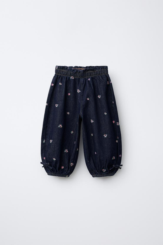 ZARA ДЖИНСЫ БРЮКИ-БОМБАЧО С ВЫШИТЫМИ ЦВЕТАМИ, СИНИЙ