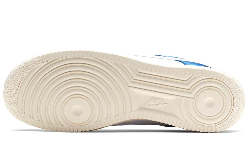 Кроссовки Nike Air Force 1 Low 07 Qs