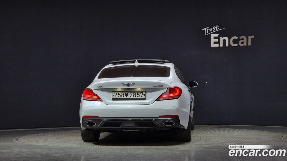Genesis G70 2.0T AWD (12.2019)