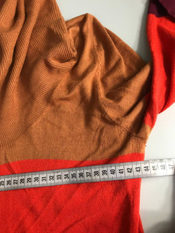 Платье RESERVED трикотажное, в цветах осенних листьев, маркировка М, 46 размер