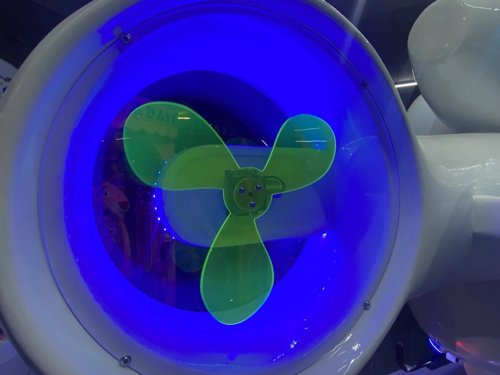 Аттракцион виртуальной реальности VR вертолет