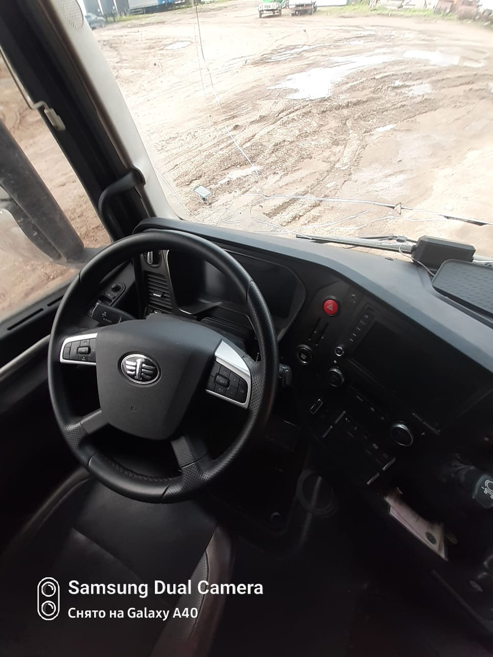 FAW J7 4x2 Седельный тягач CA4180P77K25E5 (Дизельный, 12,5 л, 553 л.с., АТ)