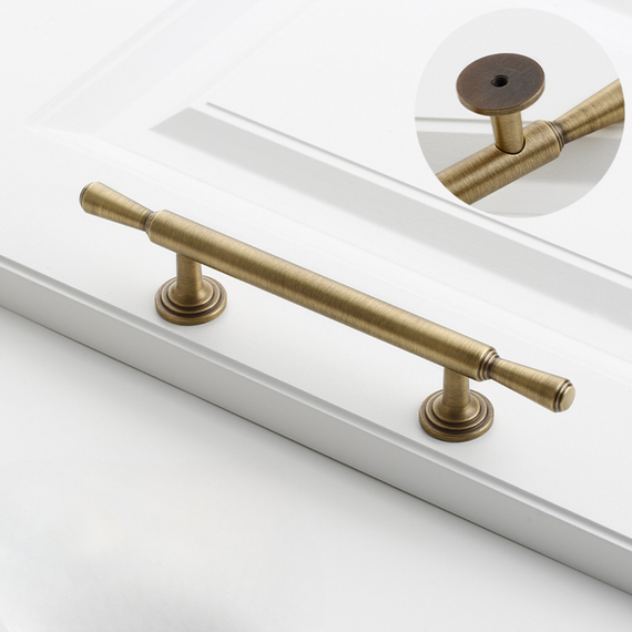 Мебельная ручка