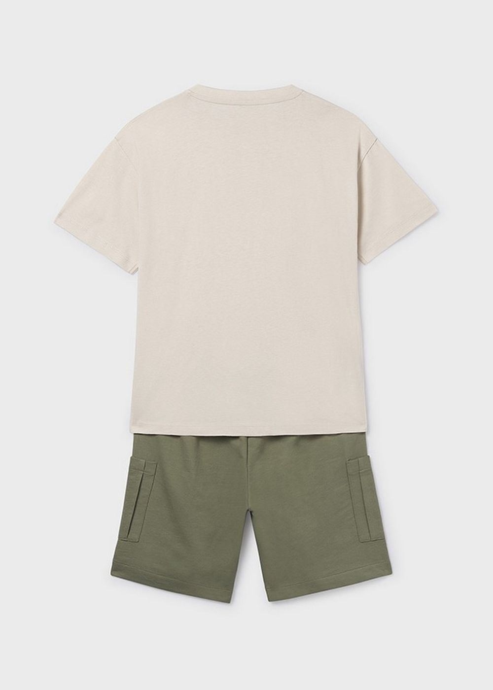 футболка с шортами