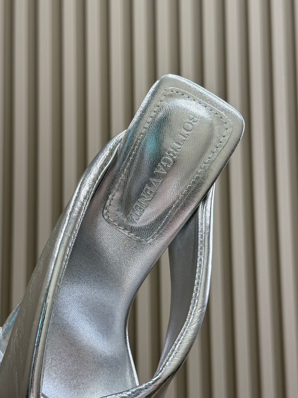 Bottega Veneta Riva Mule (6 colors)