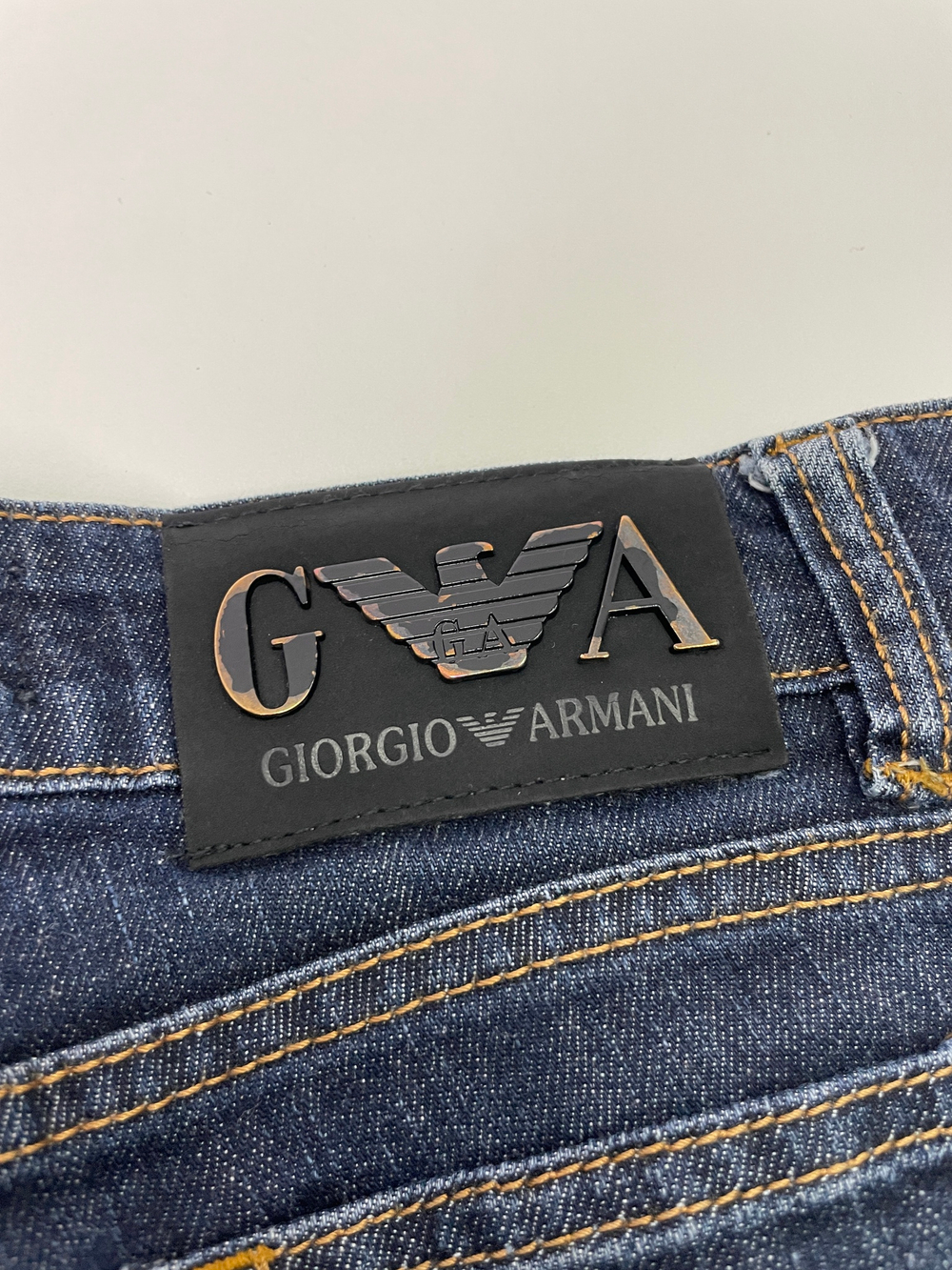 Джинсы Emporio Armani