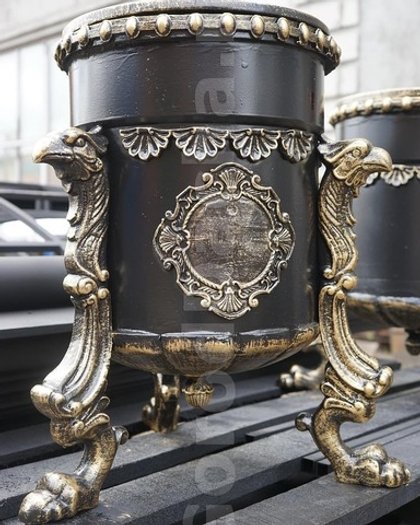 Урна чугунная литая «Грифон-2»