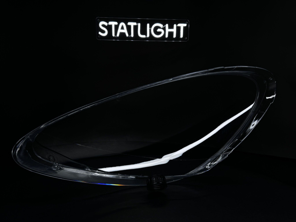 Правое стекло фары Porsche Cayenne II 958 2010-2014