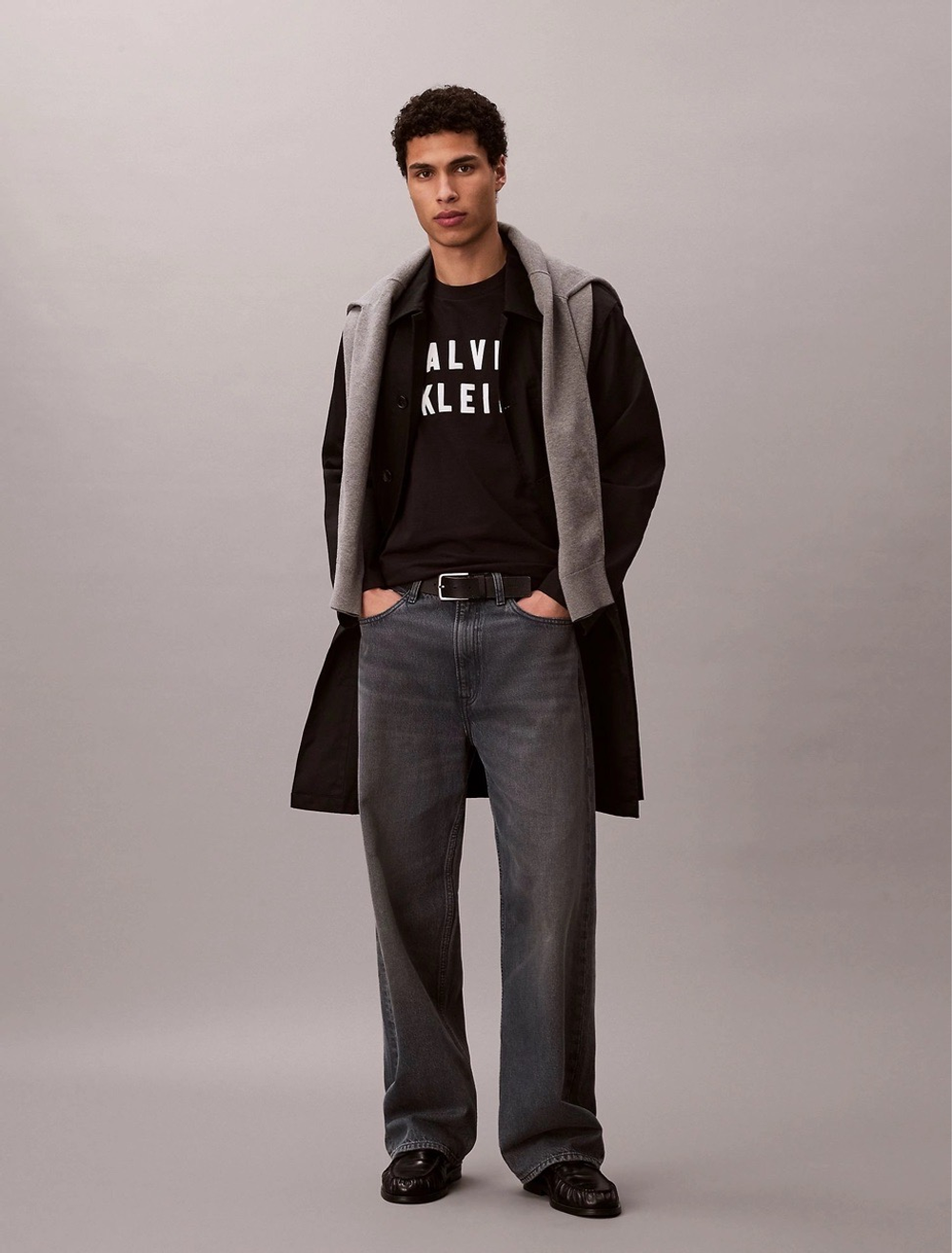 Футболка Calvin Klein Varsity Logo Graphic Relaxed T-Shirt Black