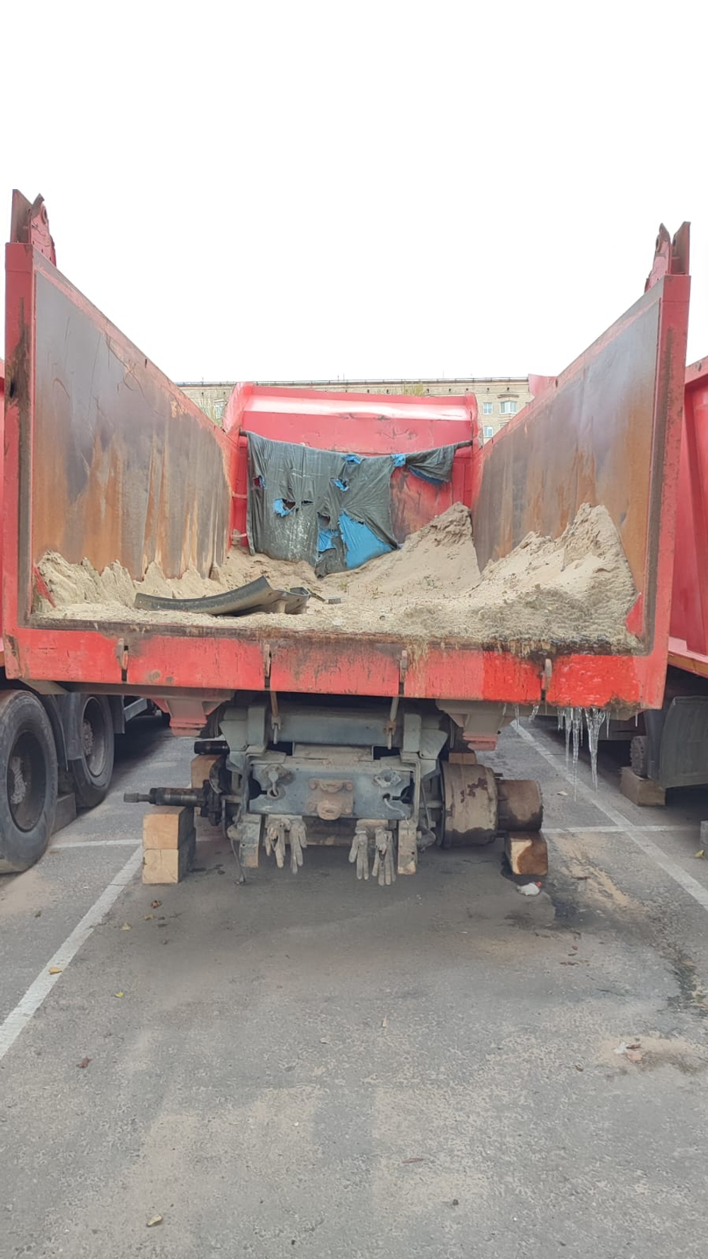 МАЗ 6501* 6x4 Самосвал 650128-8520-000 (Дизельный, 11,6 л, 423 л.с., МТ)