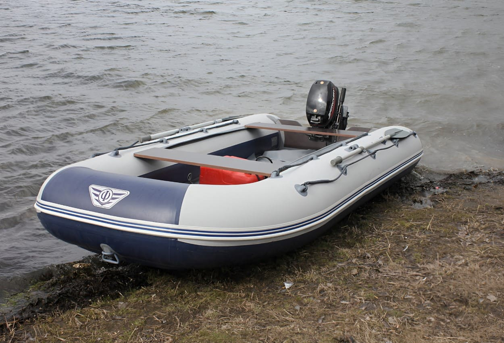Лодка ПВХ ФЛАГМАН 400 U