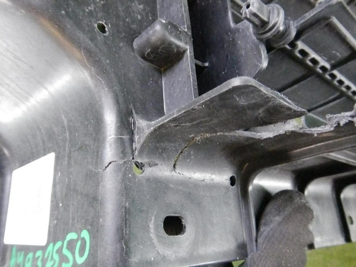 Воздуховод радиатора Genesis GV80 (2020-н.в.)