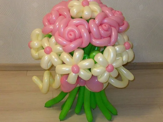 Цветы и букеты из шаров