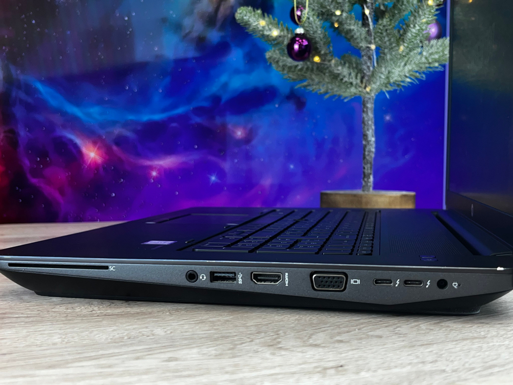 HP ZBook 17 G3 Ноутбук 17.3", Intel Core i7-6820HQ, Windows Pro, черный, черно-серый, Русская раскладка