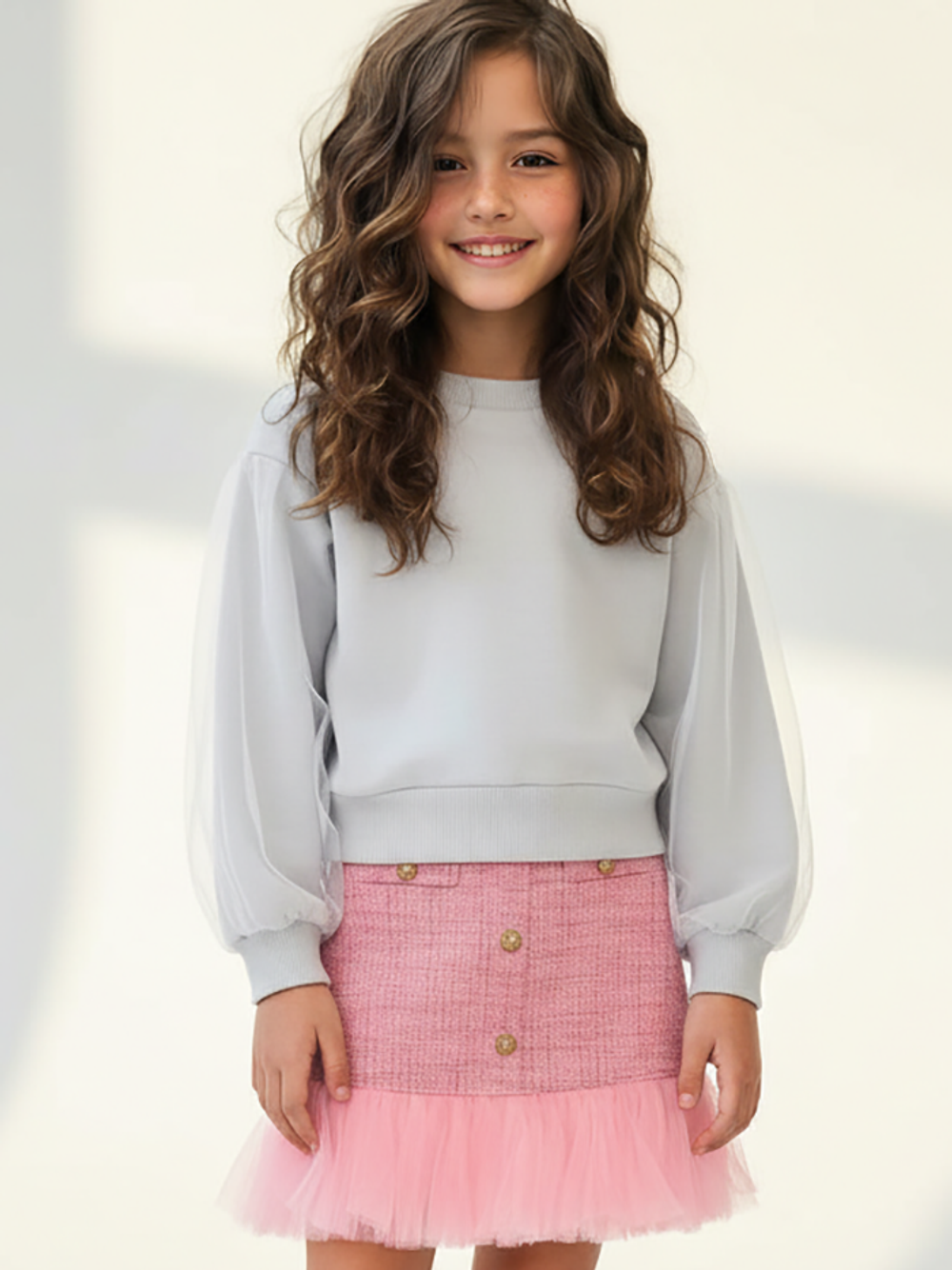 Нарядный свитшот с фатиновыми рукавами