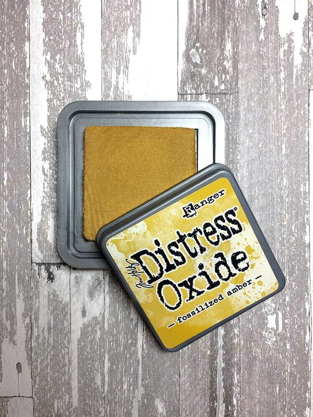 Distress Oxide Pad. Fossilized Amber
