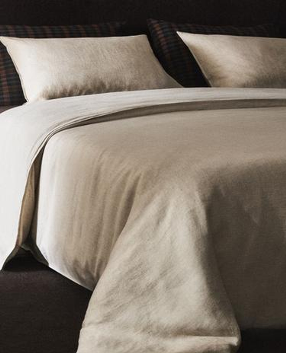 ZARA HOME ОДНОТОННАЯ ЛЬНЯНАЯ НАВОЛОЧКА, СВЕТЛО-БЕЖЕВЫЙ