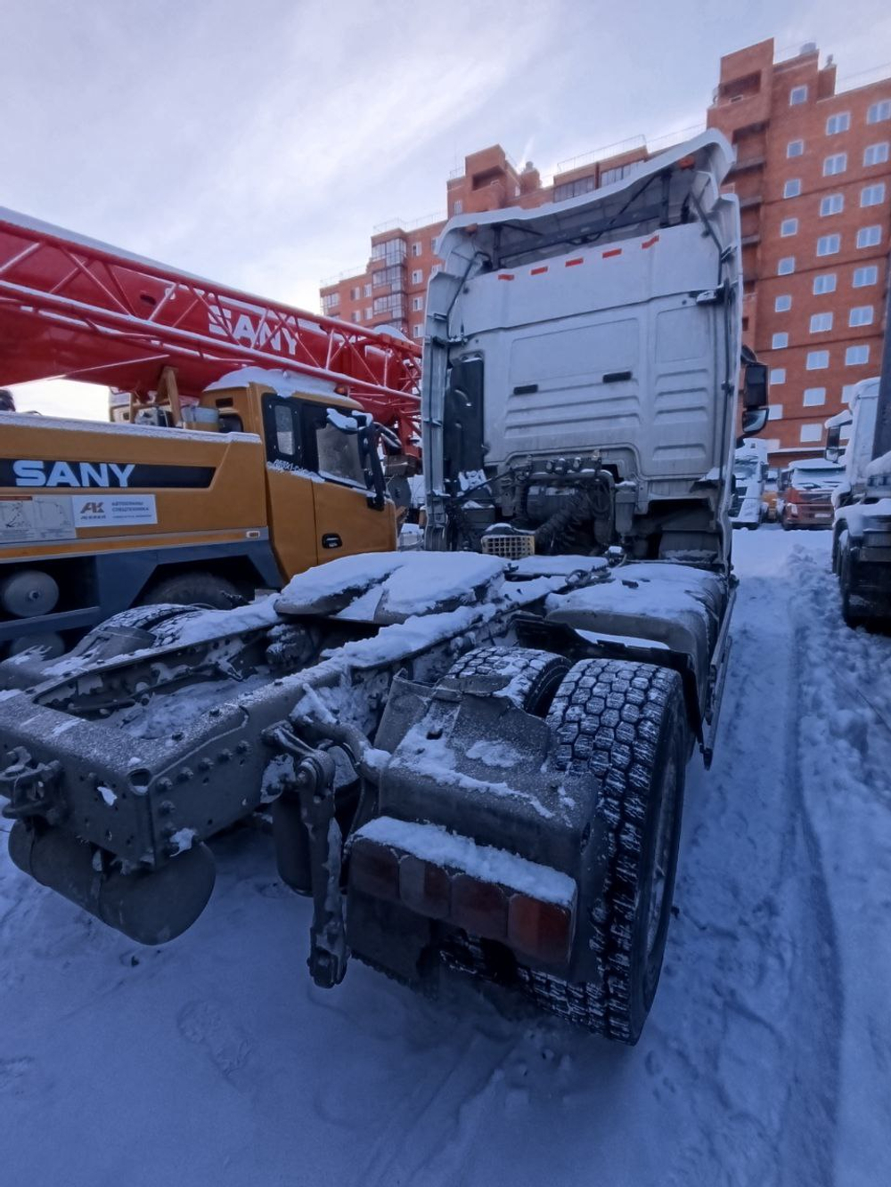 SITRAK C7H MAX 4x2 Седельный тягач ZZ4186V391HE (Дизельный, 12,4 л, 480 л.с., АТ)