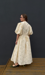 Платье с жабо и рукавами-фонариками, Мимоза