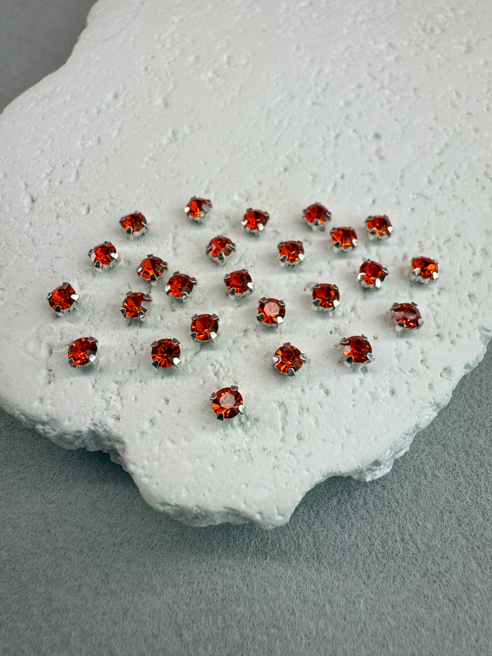 Шатоны 4 мм, Тициан в серебре, 25 шт