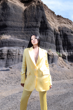 Зауженные брюки прямого кроя