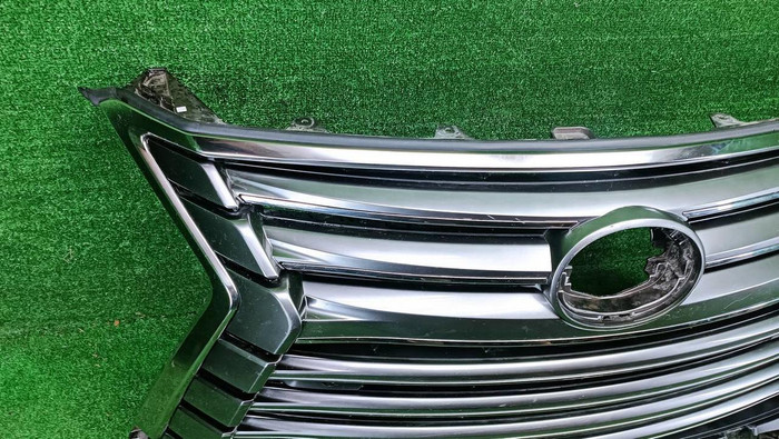 Решетка радиатора Lexus LX 3 (2015-2023)