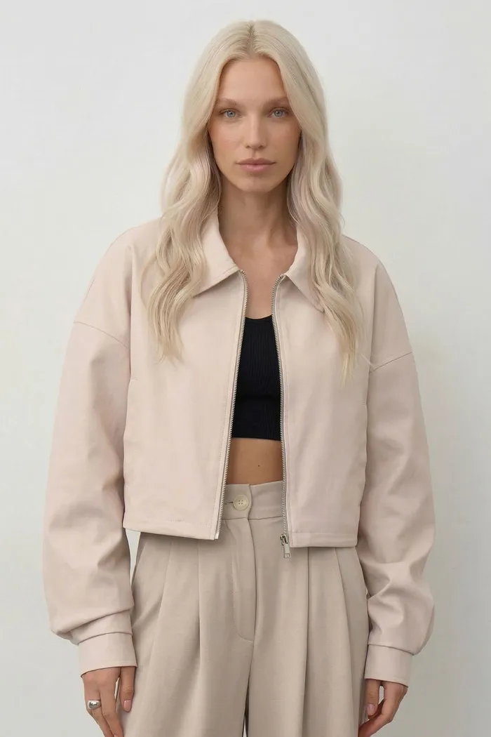 Куртка с воротом укороченная жемчужного цвета