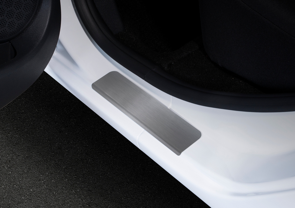 Накладки на пороги Rival для Renault Sandero II 2014-2018 2018-н.в./Sandero Stepway II 2014-2018 2018-н.в., нерж. сталь, с надписью, 4 шт., NP.4702.3