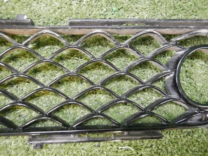 Решетка радиатора верхняя правая Mercedes S C217 (2013-2017) AMG