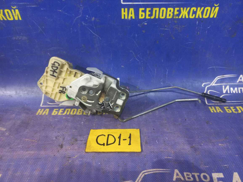 Замок двери передней правой Honda FIT 2008