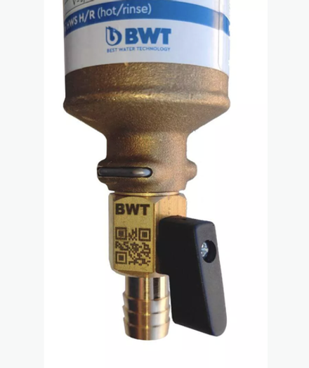 Фильтр механической очистки воды с редуктором давления BWT Protector mini H/R HWS 1/2"