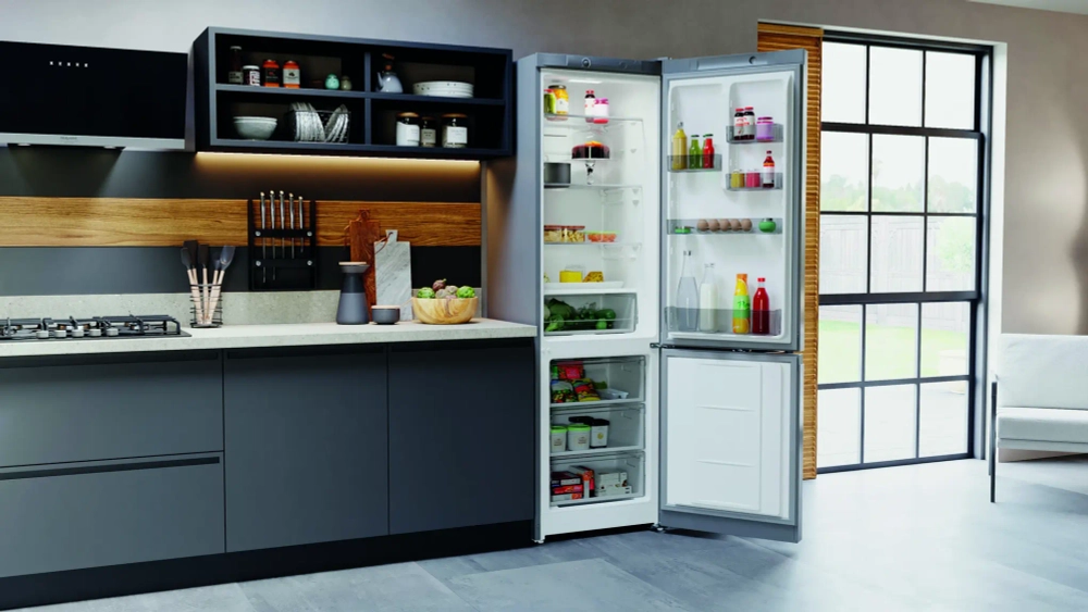 Холодильник Hotpoint HT 5200 S
