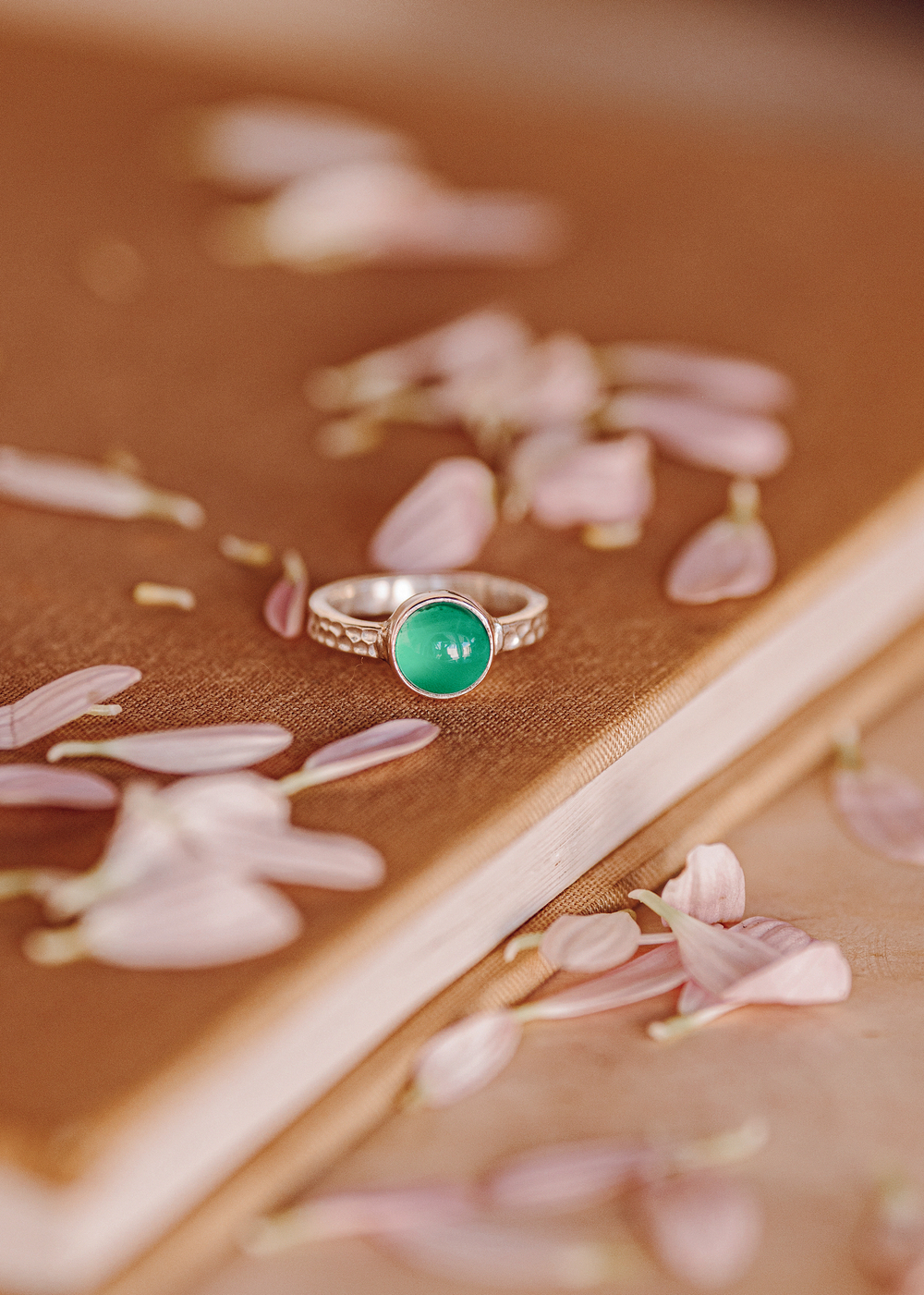 Кольцо «Моно» с зеленым кварцем