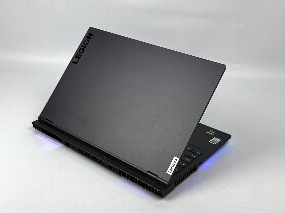 Игровой ноутбук Lenovo Legion 7 /RTX 3080 16GB/Ryzen 9 5900HX/16GB/1TB/16.0/2560x1600/165 Гц