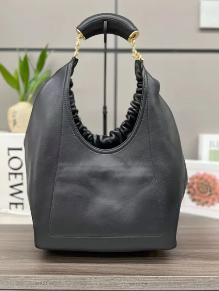 Сумка Loewe Squeeze среднего размера из кожи ягненка наппа черный