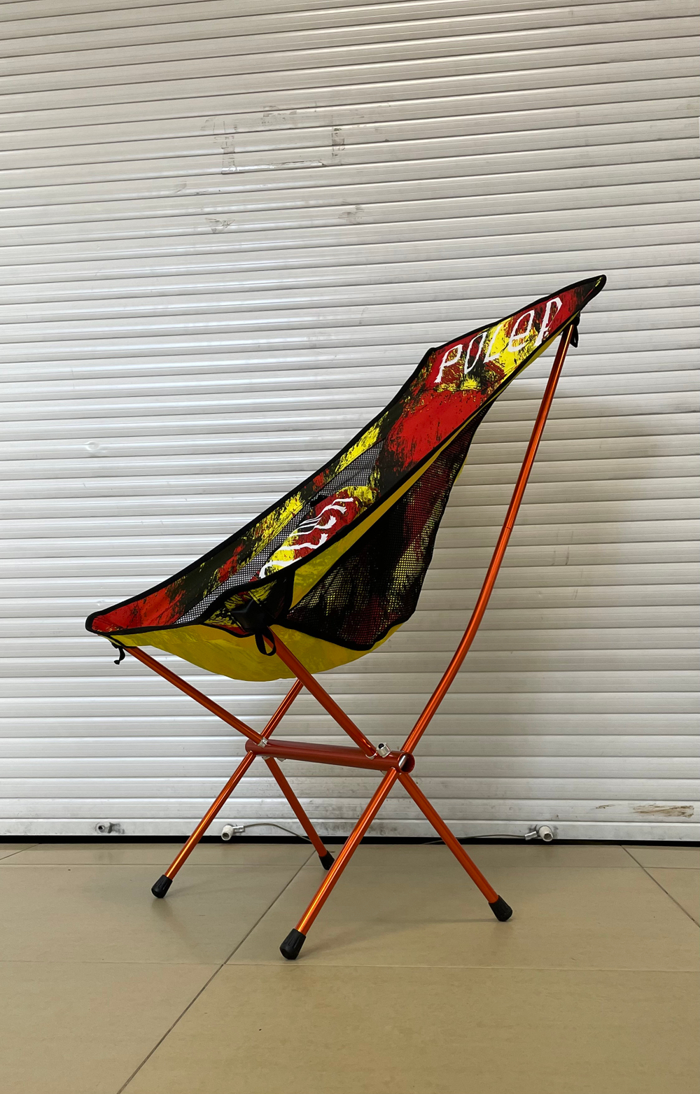 Кресло туристическое POLER STOWAWAY CHAIR - Fire red складное, высокая спинка, до 120 кг.