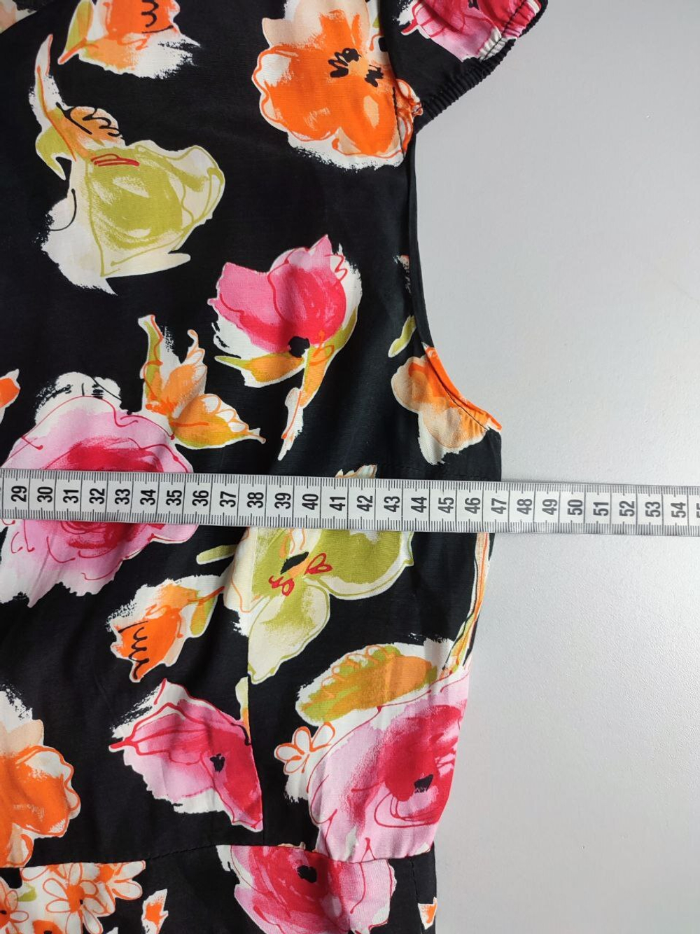 Платье контрастное из вискозы 46 размер