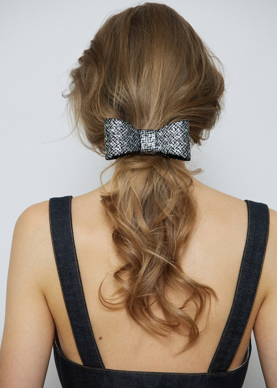 Бант-бабочка из серебристого твида