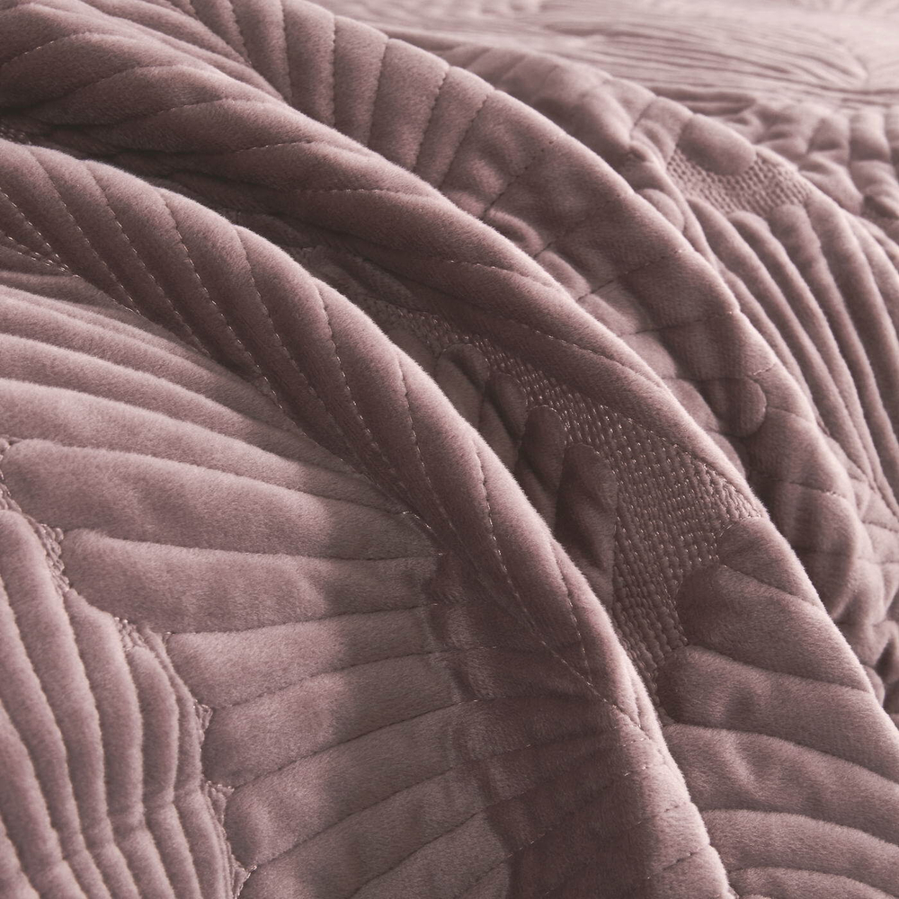 Покрывало 160х220 и наволочка 50х70 Sofi De MarkO Ноэль пепельная роза