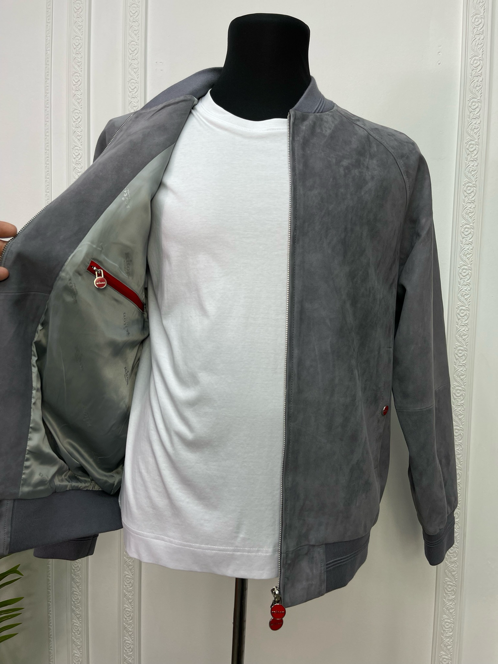 Замшевая куртка Kiton