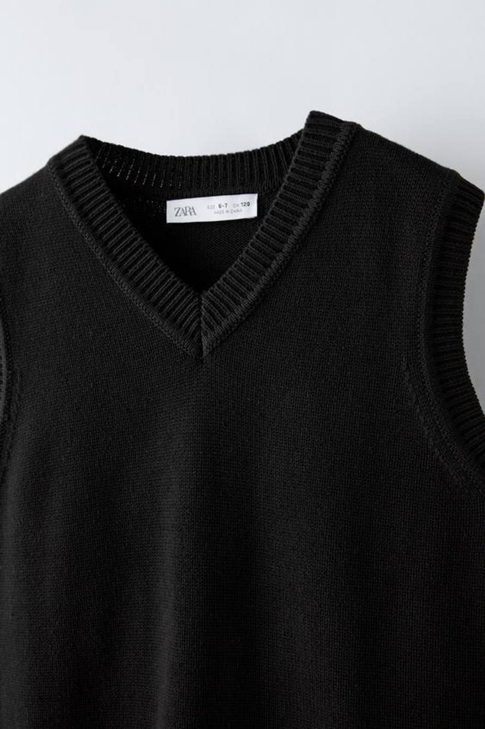 ZARA ТРИКОТАЖНЫЙ ЖИЛЕТ, ЧЕРНЫЙ