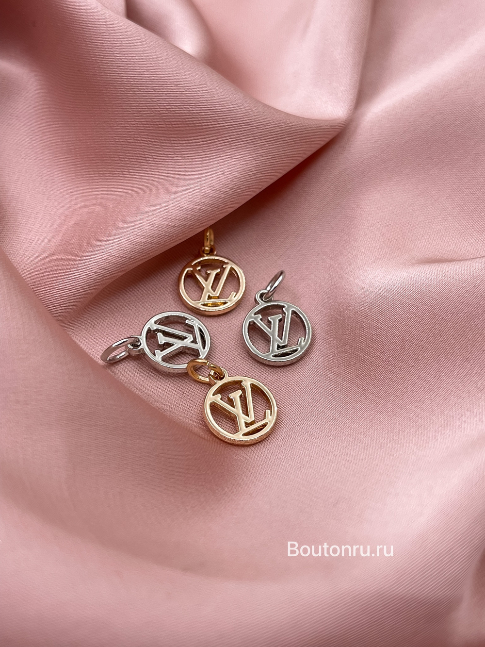 Подвеска ЛВ золото лого в кольце 10,2х10,2 мм