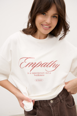 Футболка EMPATHY, с красной печатью