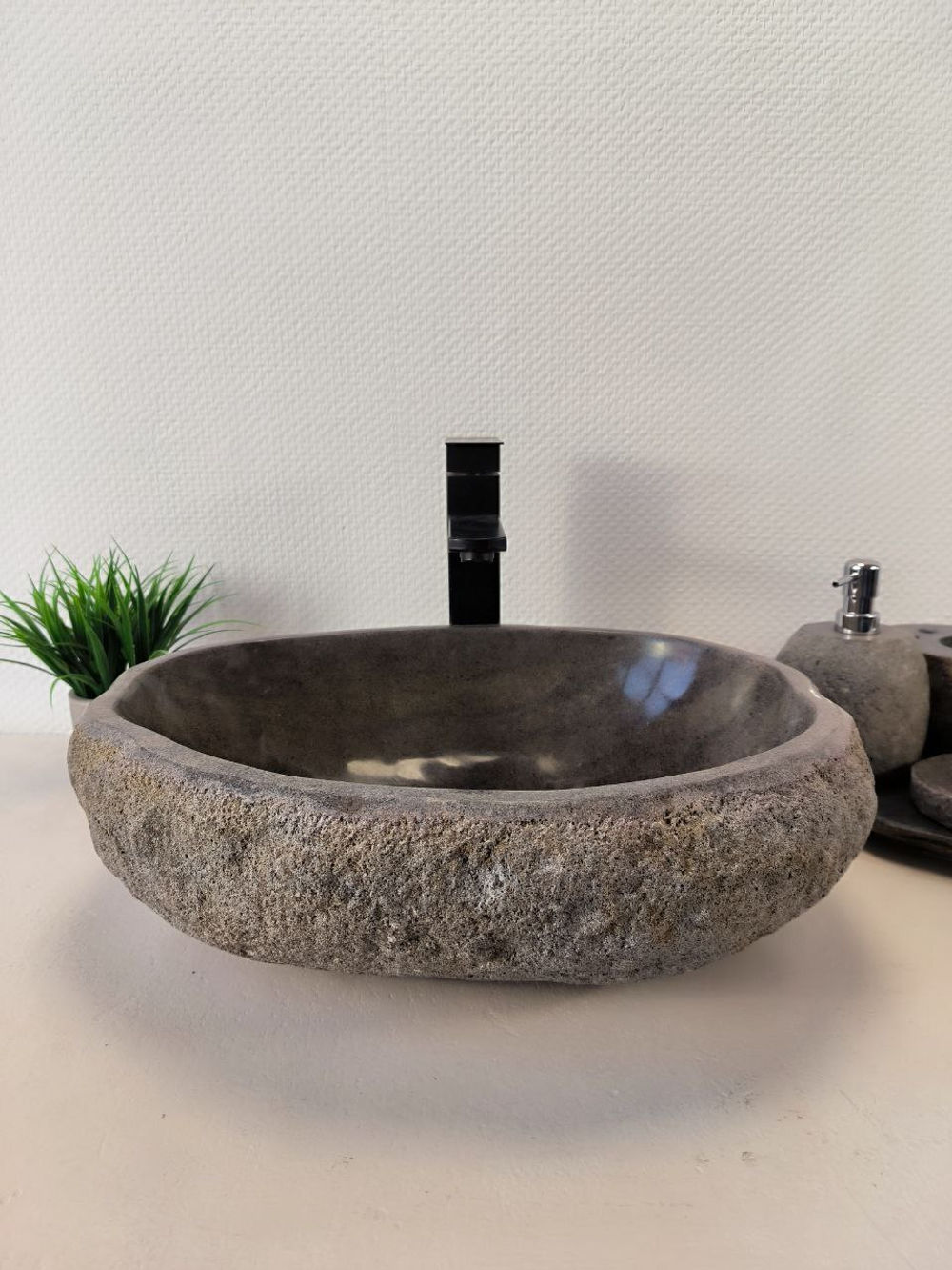 Раковина из речного камня RS-65977 47х38х15 из натурального камня