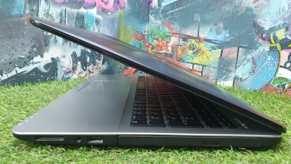 Игровой ноутбук ASUS i3-5/4 Gb/940M 2 Gb